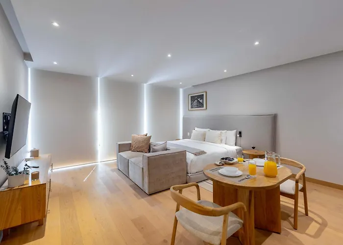412 Std A Capitalia Urban With Balcony And Gym